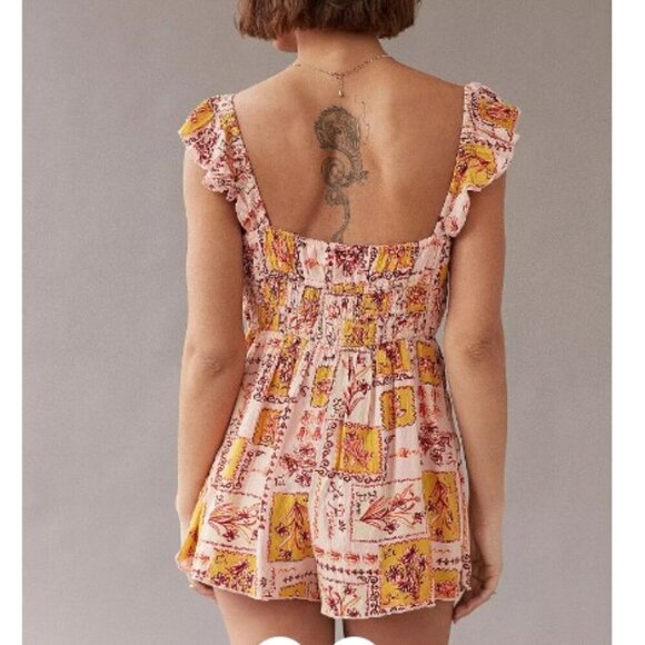 Urban Outfitters Rockaway Smocked Playsuit Jumpsuit Size Small - Picture 2 of 8